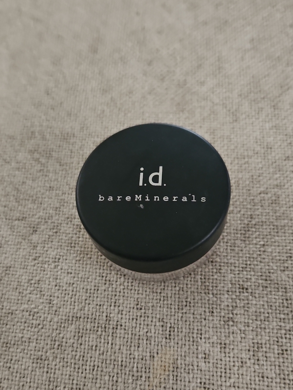 bareMinerals Multi-Tasking Minerals SPF 20 Sunscreen Travel-Friendly Makeup Jar
